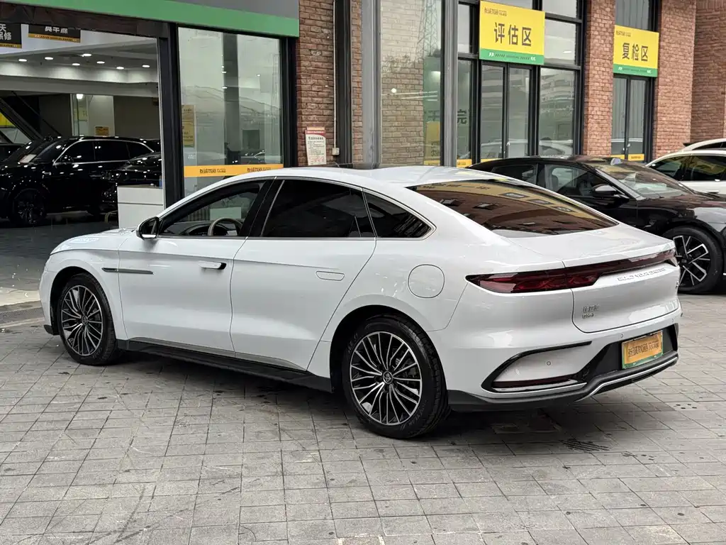 BYD Han — миниатюра 6
