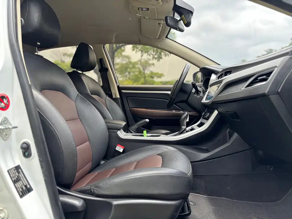 Geely Vision — миниатюра 14