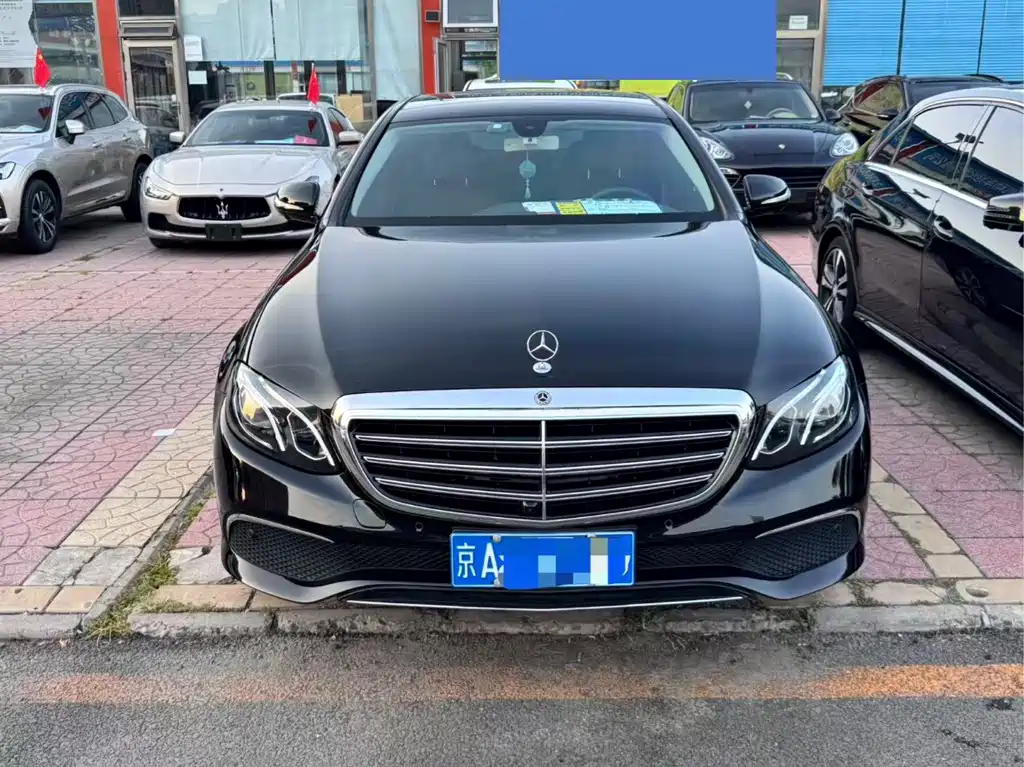 Mercedes-Benz E-Class — миниатюра 2