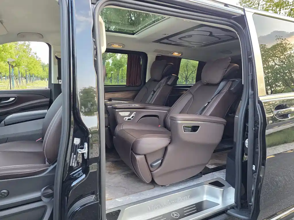 Mercedes-Benz V-Class — миниатюра 10