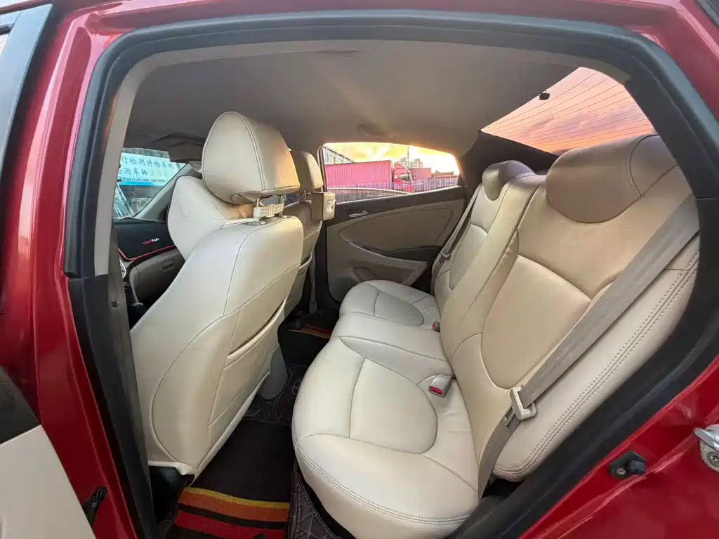 Hyundai Verna — миниатюра 10
