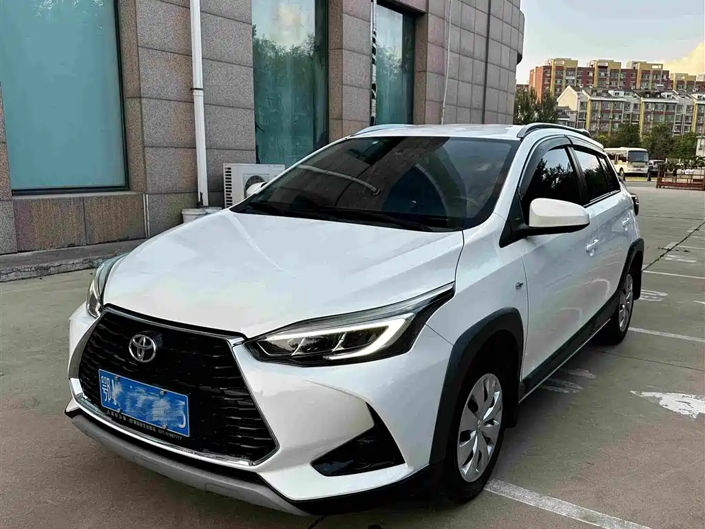 Toyota Yaris L