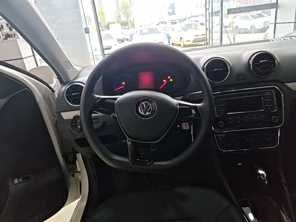 Volkswagen Jetta — миниатюра 11