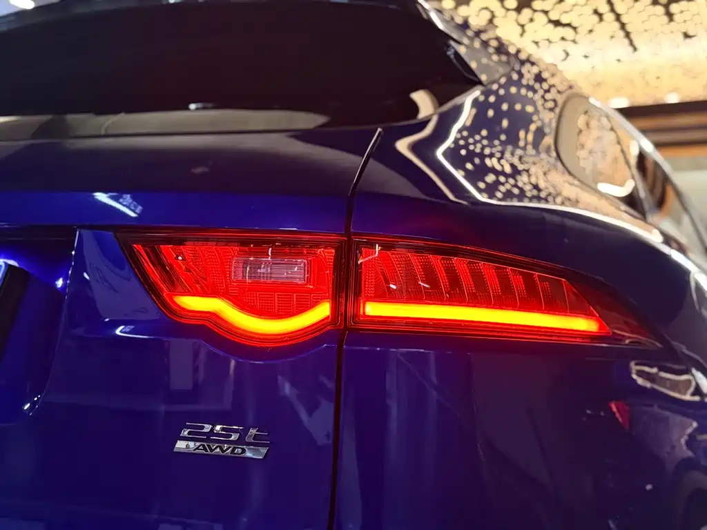 Jaguar F-PACE — миниатюра 8