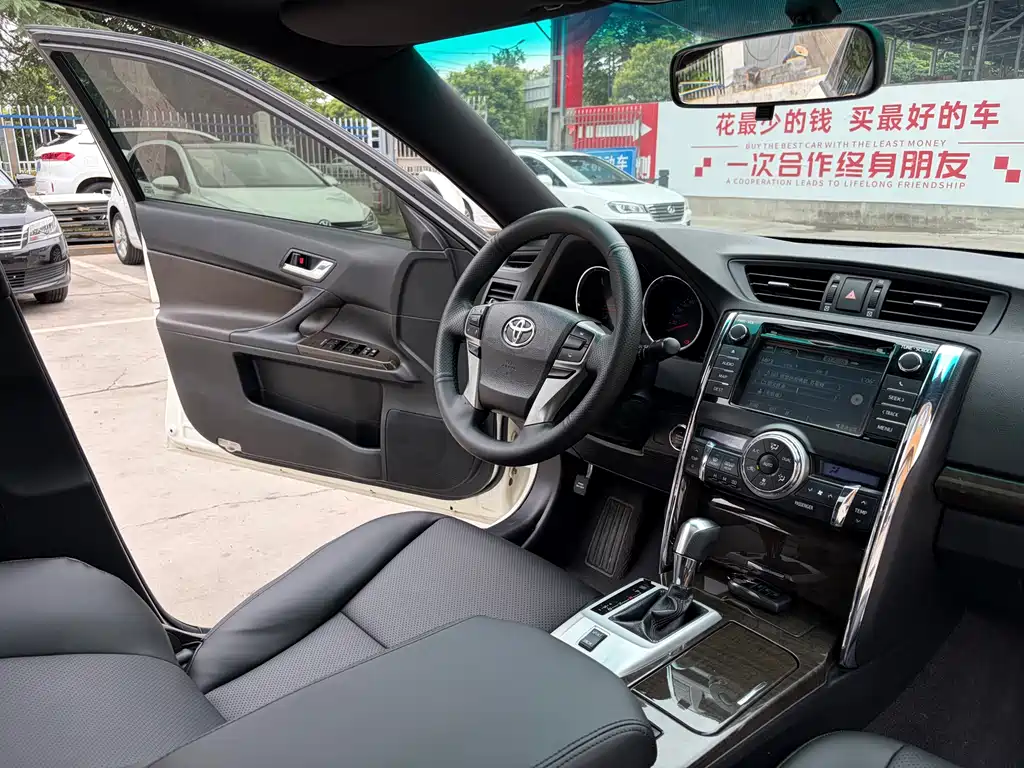 Toyota Reiz 2.5V Fashion Sharp Navigation Edition, фото 11