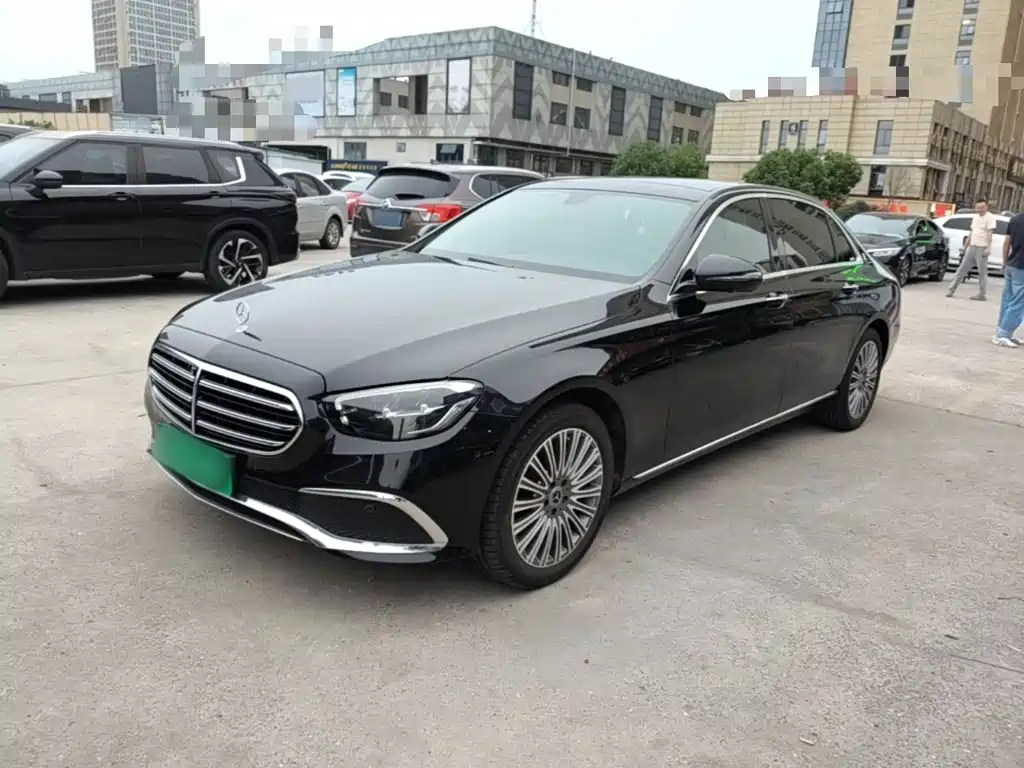 Mercedes-Benz E-Class — миниатюра 2