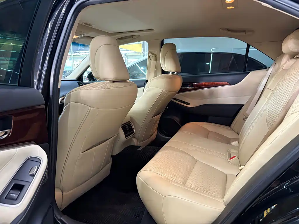 Toyota Crown 2.0T Fashion Edition, фото 5