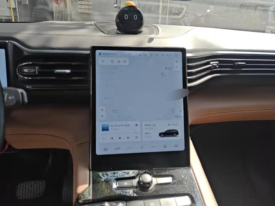 NIO ES8 — миниатюра 13