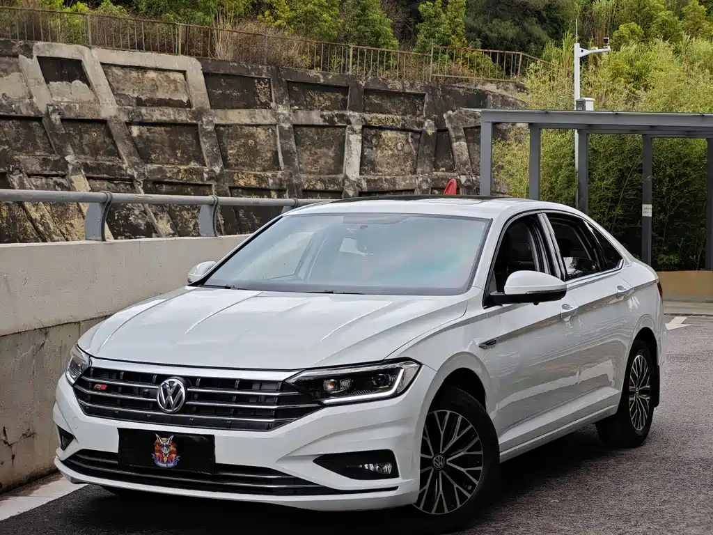Volkswagen Sagitar 2021