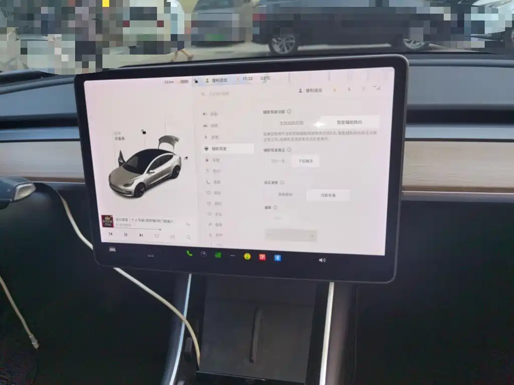 Tesla Model 3 — миниатюра 20