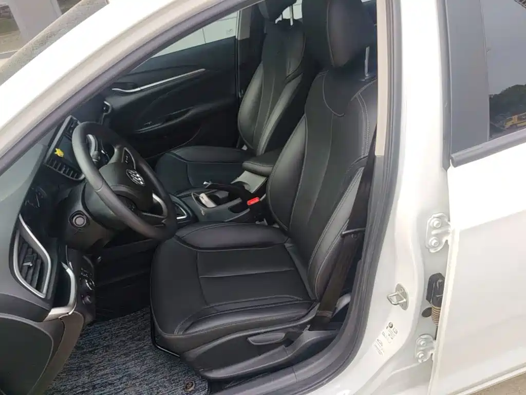 Buick Excelle — миниатюра 15