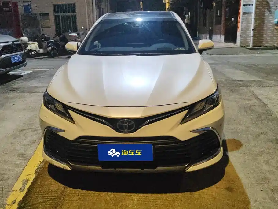 Toyota Camry — миниатюра 2