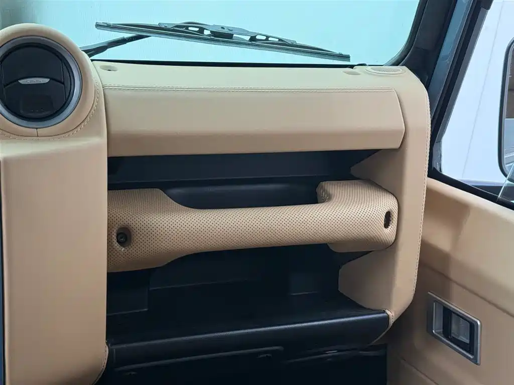 Land Rover Land Rover Defender