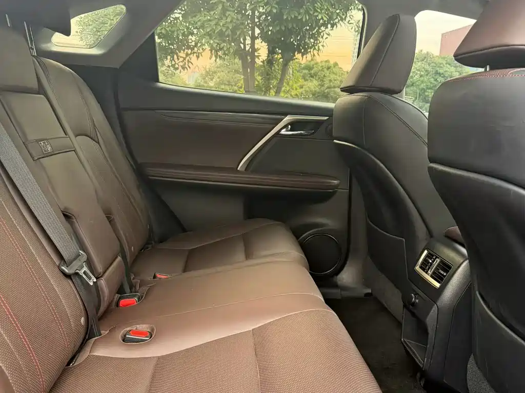 Lexus RX — миниатюра 6