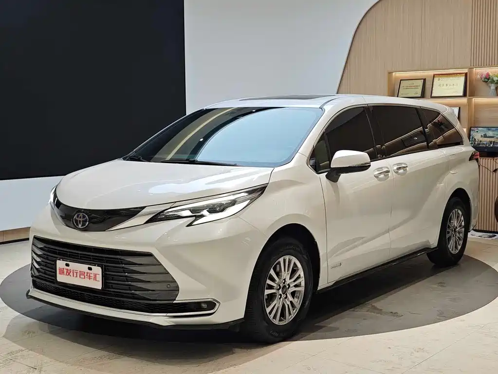 Toyota Sienna 2022