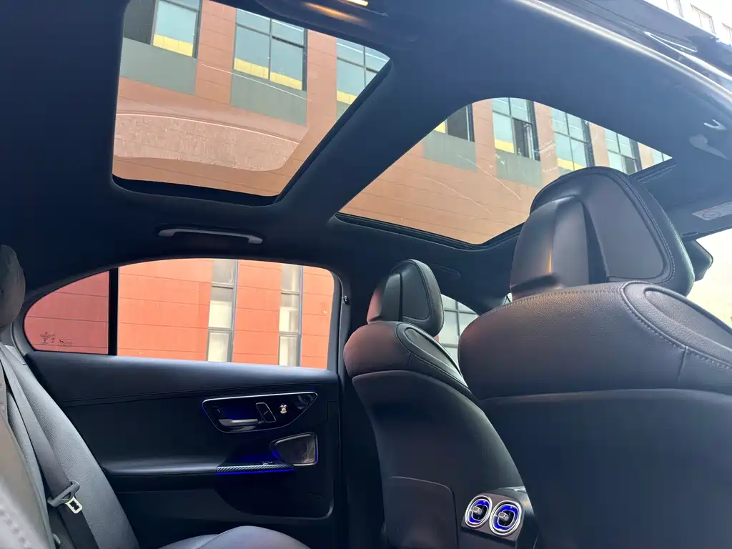 Mercedes-Benz C-Class — миниатюра 14