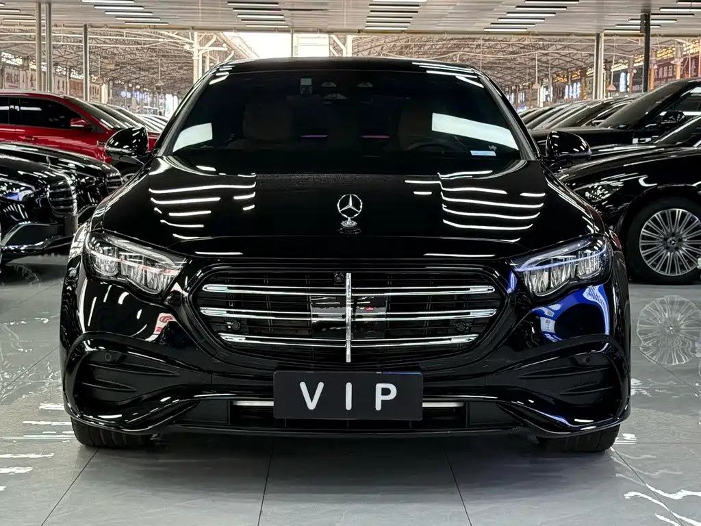 Mercedes-Benz E-Class — миниатюра 2