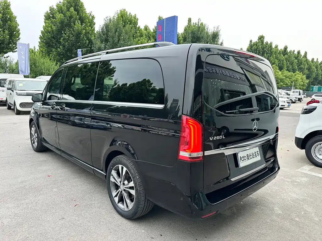 Mercedes-Benz V-Class V 2016 V 260 L Luxury Long Wheelbase