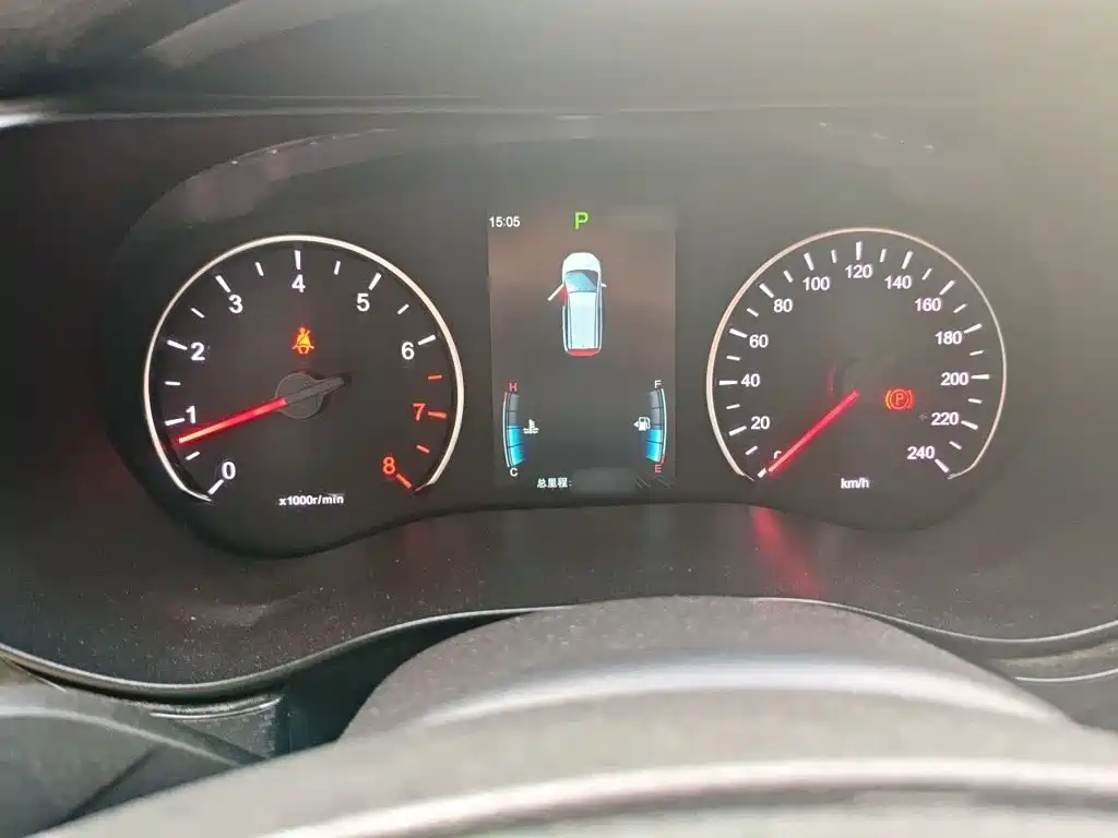 BYD MAX — миниатюра 4