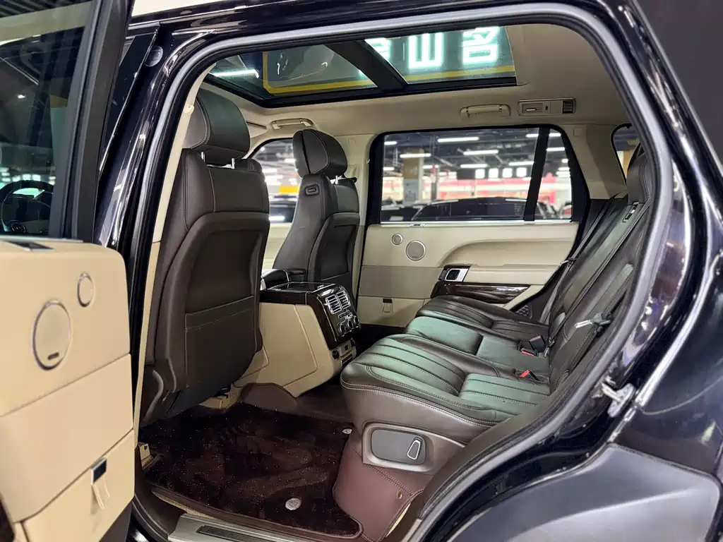 Land Rover Range Rover 2015 3.0 SC V6 Vogue SE Long Wheelbase