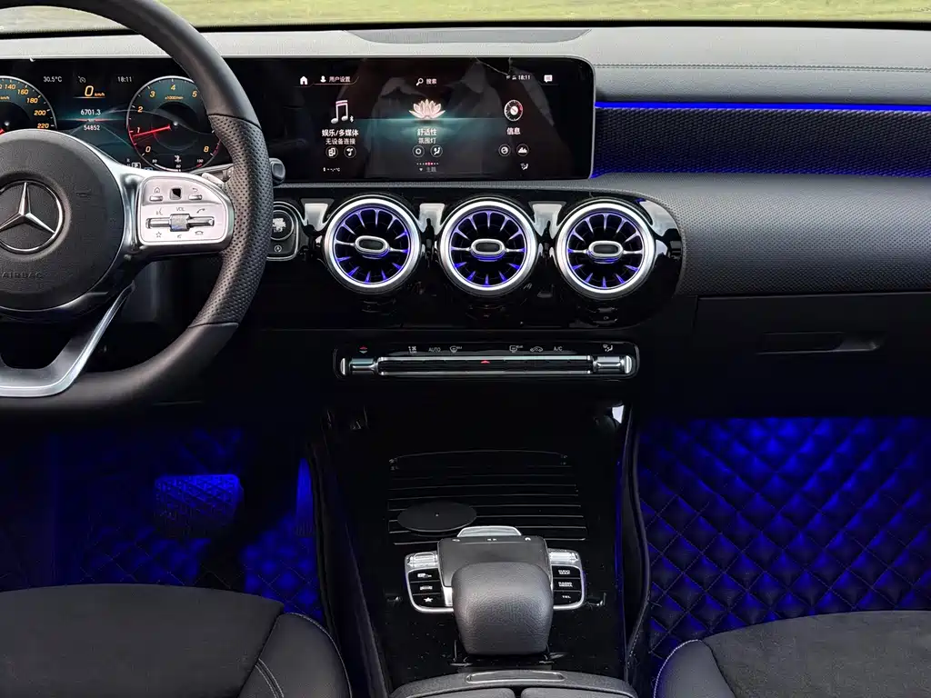 Mercedes-Benz A-Class — миниатюра 21