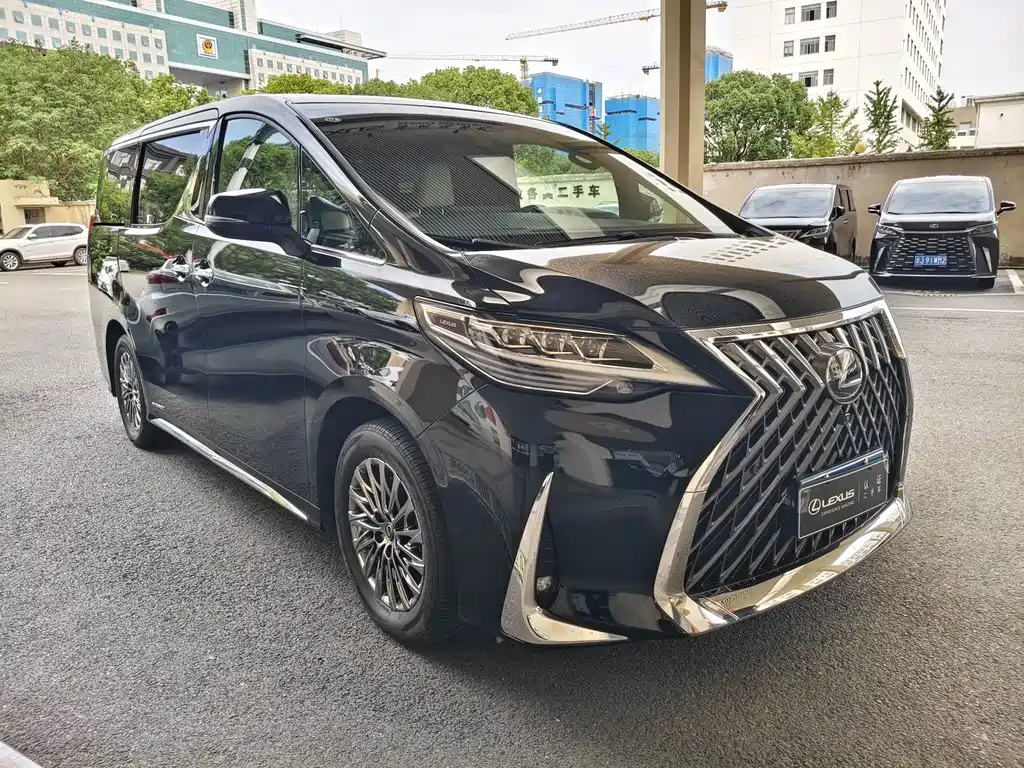 Lexus LM — миниатюра 3