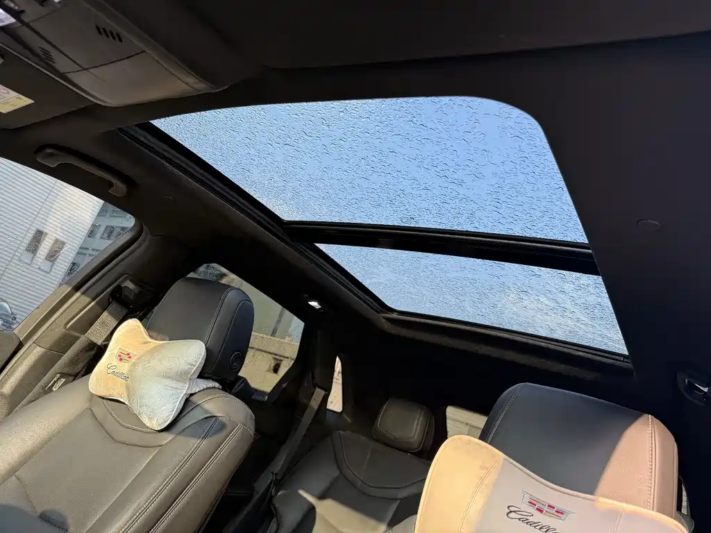 Cadillac XT5 — миниатюра 7