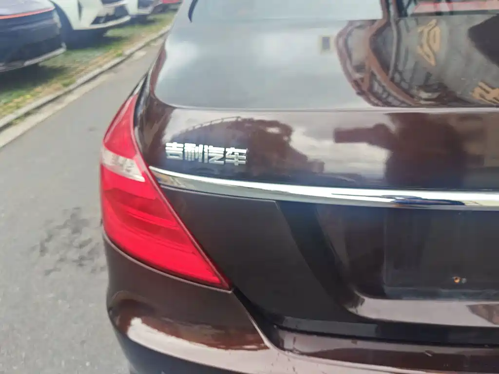 Geely Emgrand — миниатюра 11
