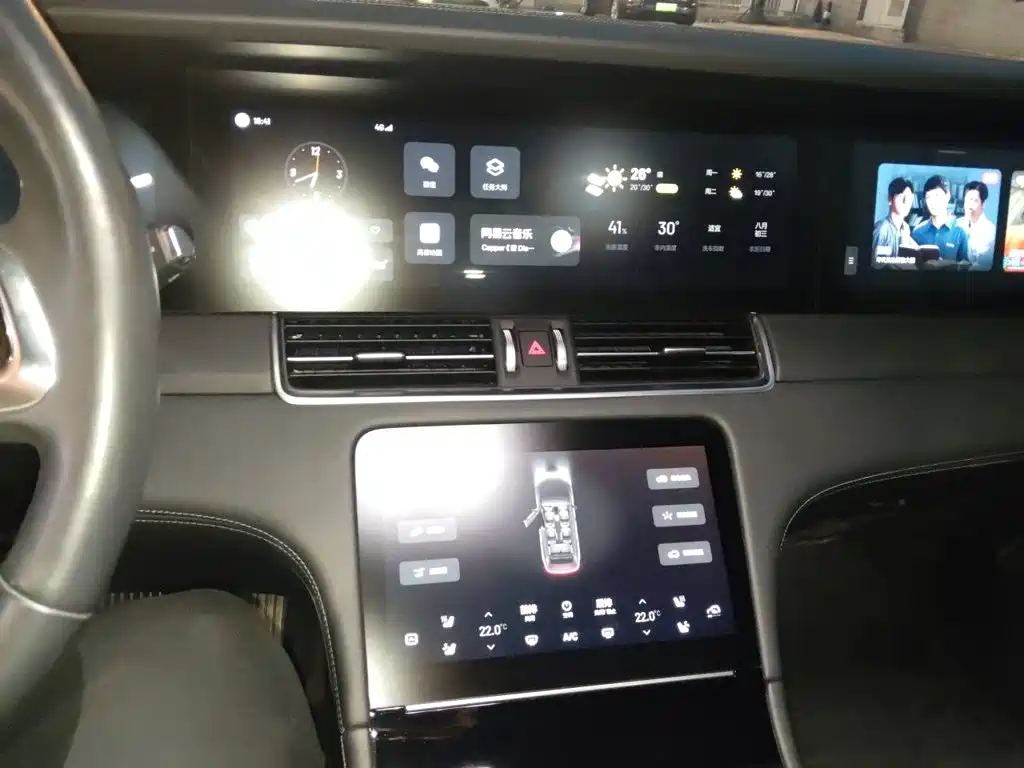 Li Auto Li ONE — миниатюра 9