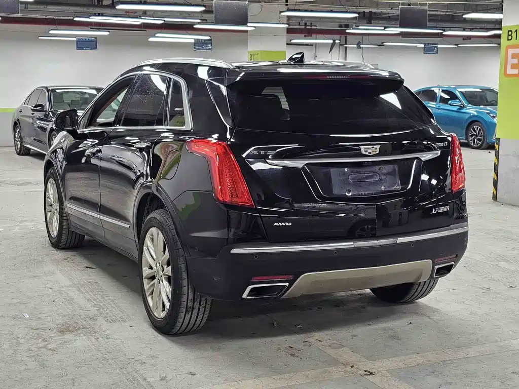 CADILLAC XT5