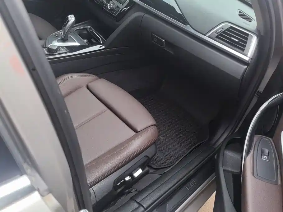 BMW 3 Series — миниатюра 8