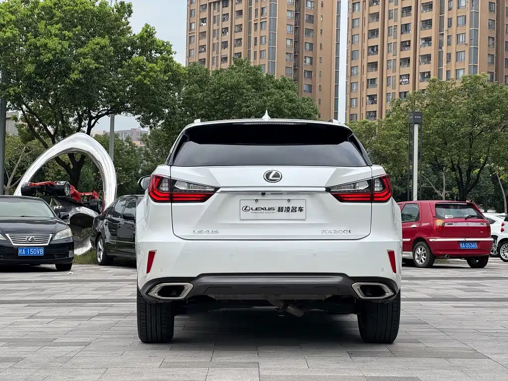 Lexus RX — миниатюра 5