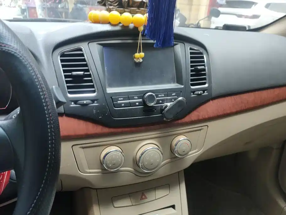 Roewe 350 — миниатюра 13