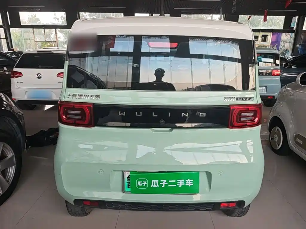 Wuling MINIEV — миниатюра 6