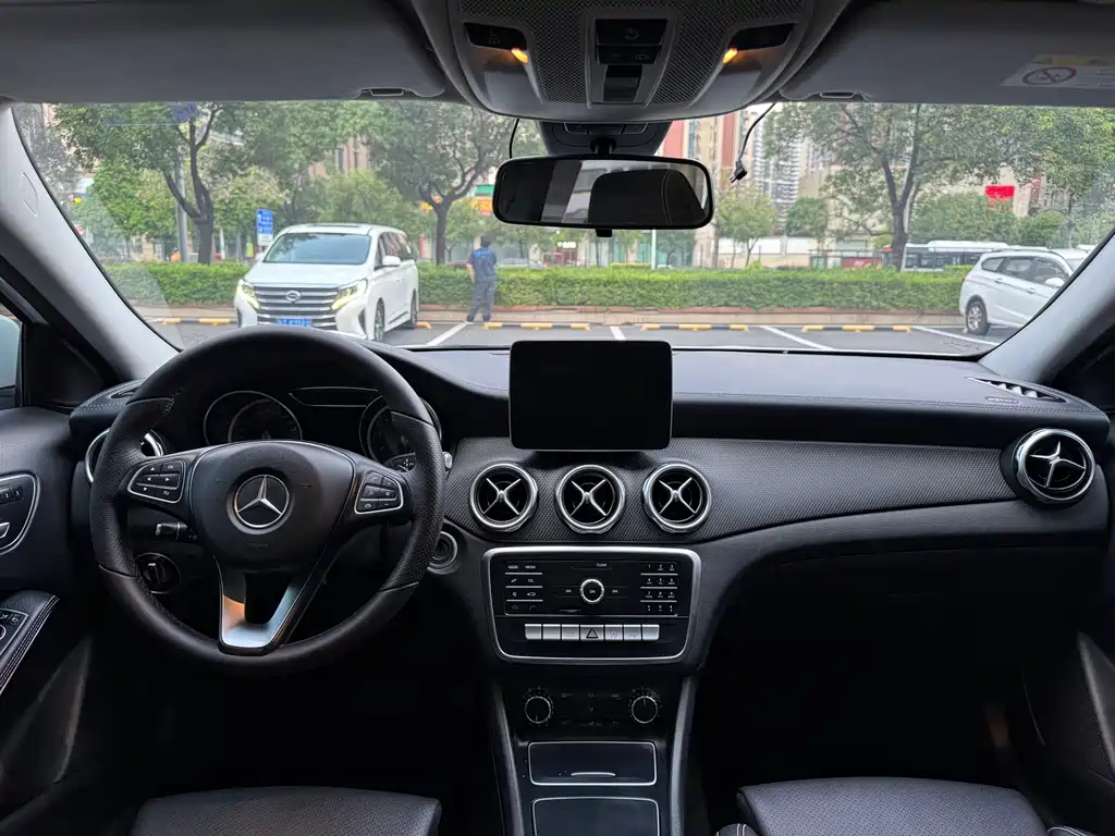 Mercedes-Benz GLA — миниатюра 5