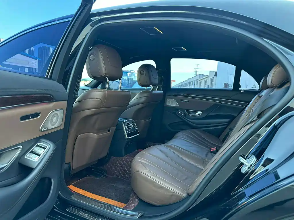 Mercedes-Benz S-Class — миниатюра 6