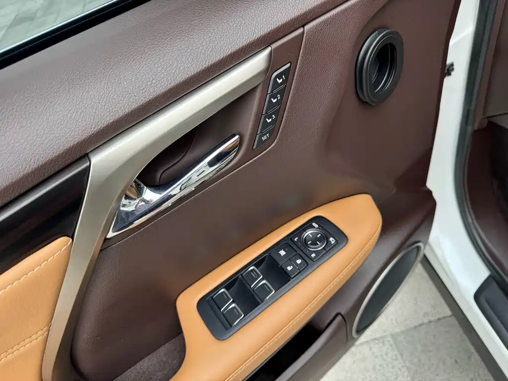 Lexus RX — миниатюра 15