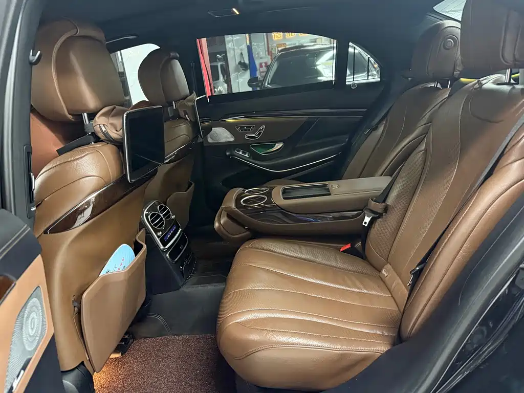Mercedes-Benz S-Class — миниатюра 11