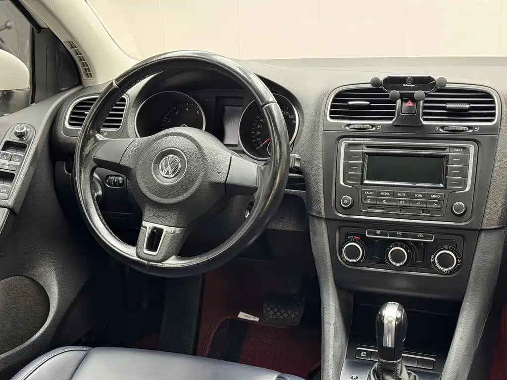 Volkswagen Golf — миниатюра 8
