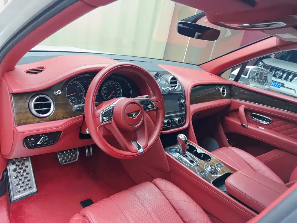 Bentley Bentayga — фотографии объявления, Фото 11