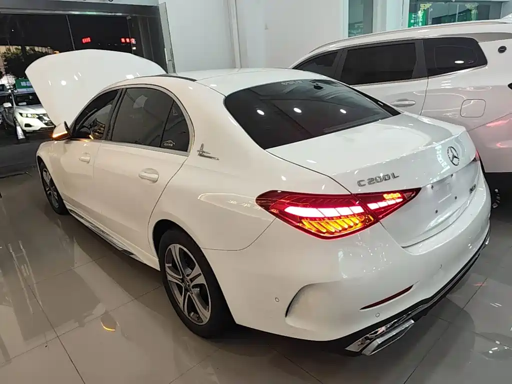 Mercedes-Benz C-Class — миниатюра 5