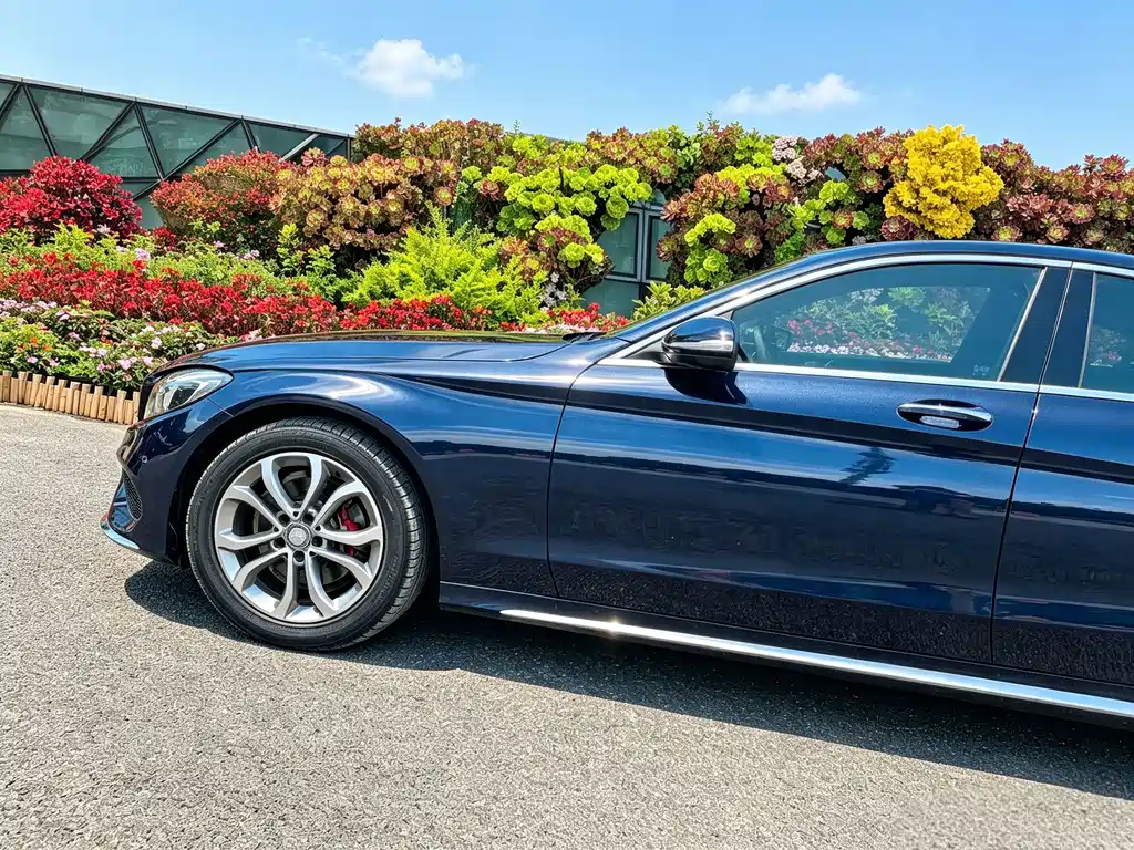Mercedes-Benz C-Class — миниатюра 3