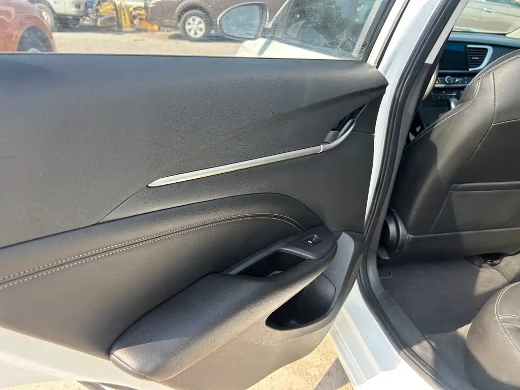 Buick Excelle — миниатюра 14