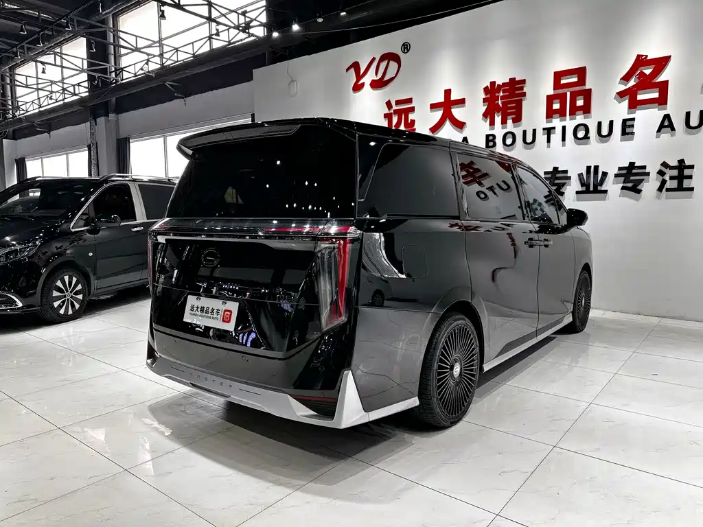 GAC TRUMPCHI M8