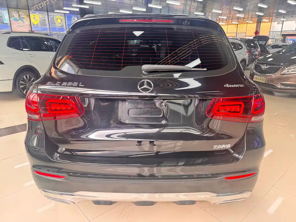 MERCEDES-BENZ GLC