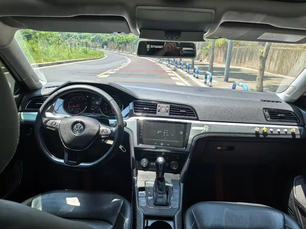 Volkswagen Lamando 2015 330TSI DSG Luxury