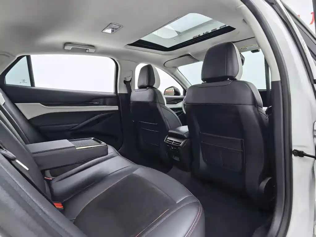 Ford Mondeo — миниатюра 9