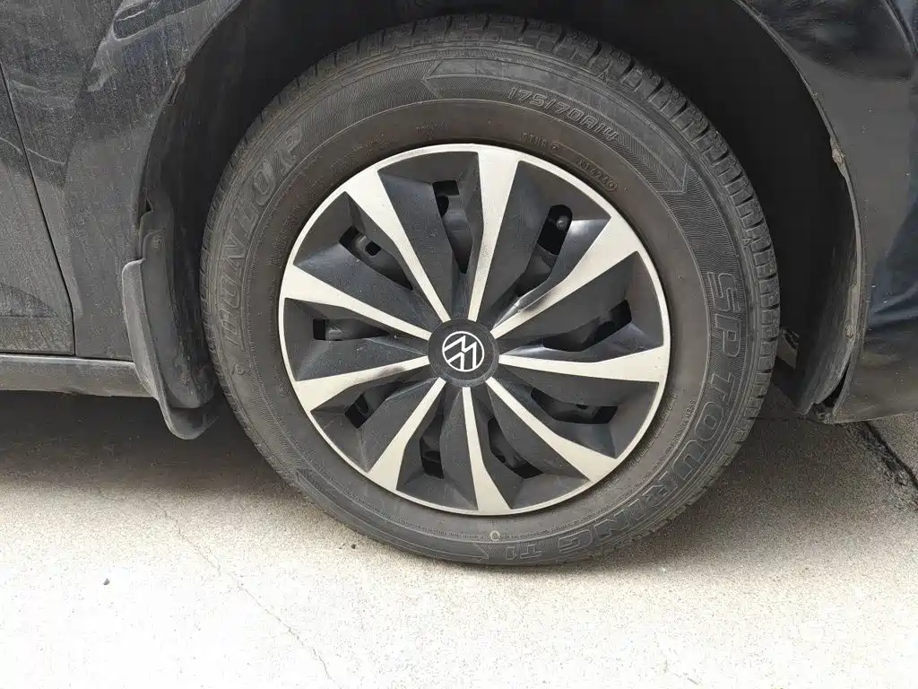 Volkswagen Santana — миниатюра 8