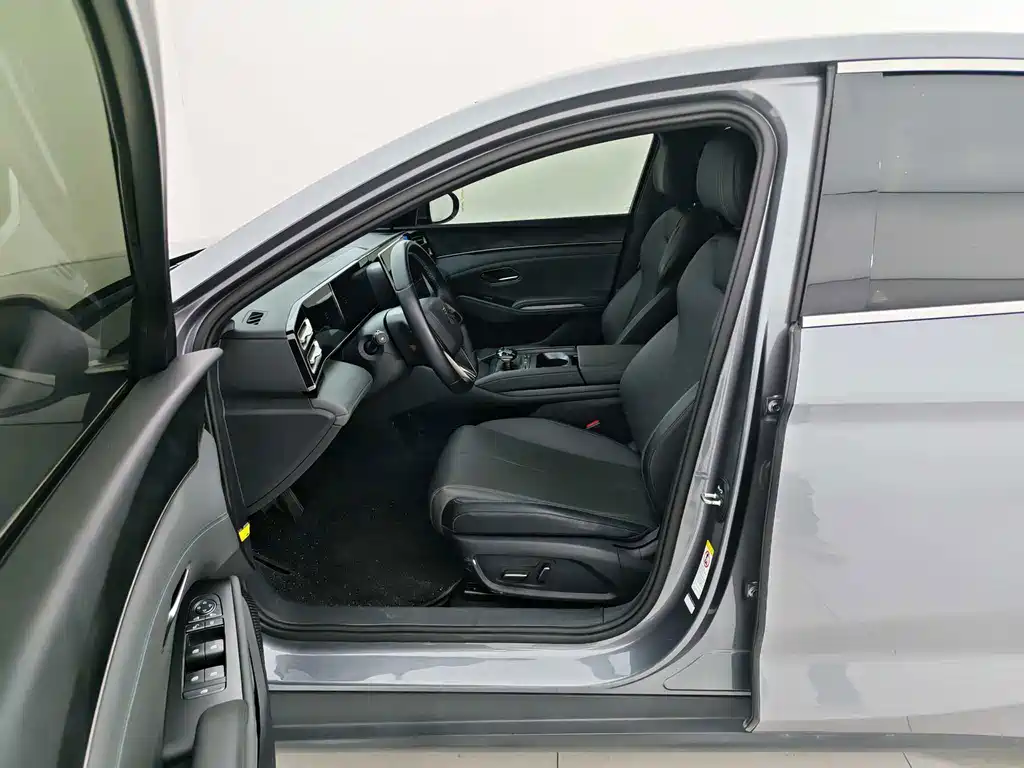 BYD Qin L — миниатюра 8
