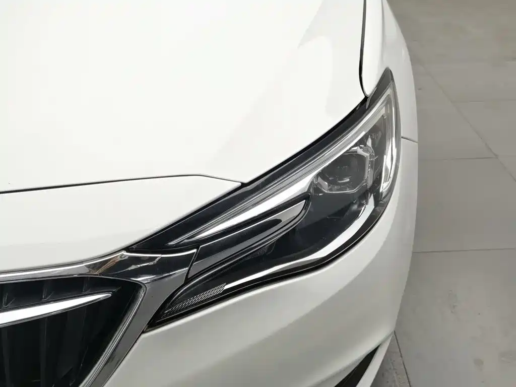 Buick Excelle — миниатюра 7